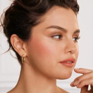 Rare Beauty Pozitive Light Aydınlatıcı - Görsel 4